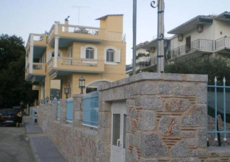 Royal'S Studios Loutra Edipsou  Exterior photo