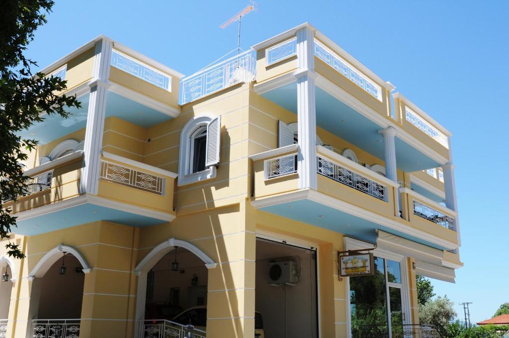 Royal'S Studios Loutra Edipsou  Exterior photo